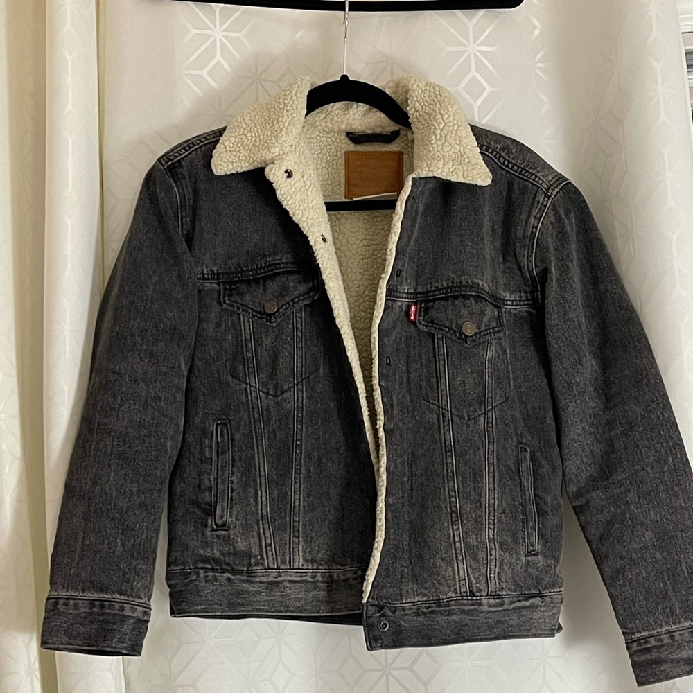 Grey Levi’s jean jacket
